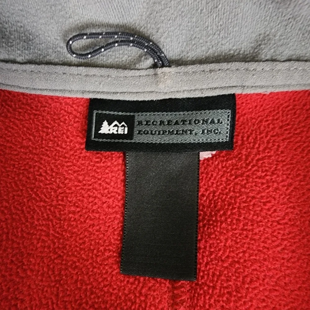 REI POLARTEC Red And Gray Full Zip Jacket Fleece Front Zip Pockets